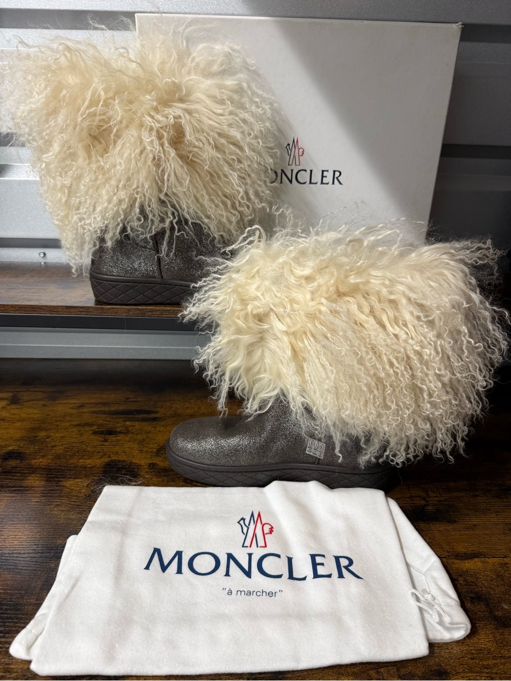 Moncler Christelle Boots EU 37 US 7 Brown Shearling Fur Winter Boots